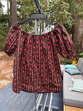 Vintage Off-Shoulder Floral Stripe Women’s Top - Black & red